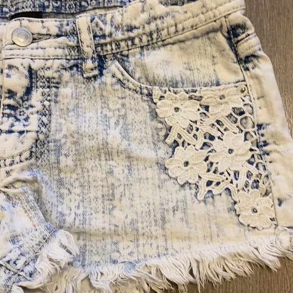 Woman Jean Boho Shorts - Picture 2 of 7